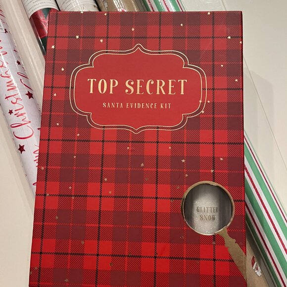 Holiday Christmas Santa gift wrap bundle! New! - Picture 9 of 16